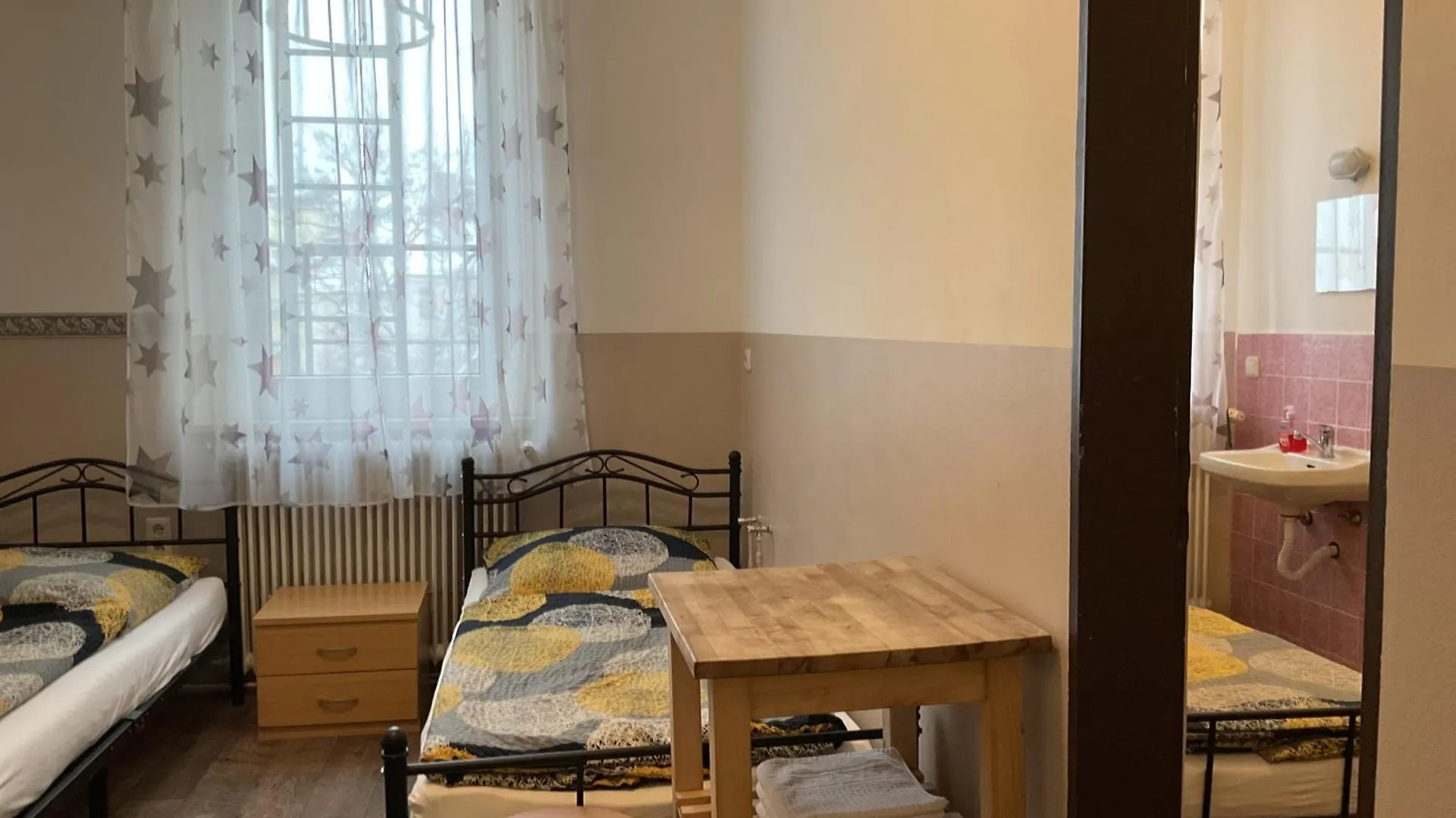 Pension&Hostel Anna - Monteurzimmer Munich Germany