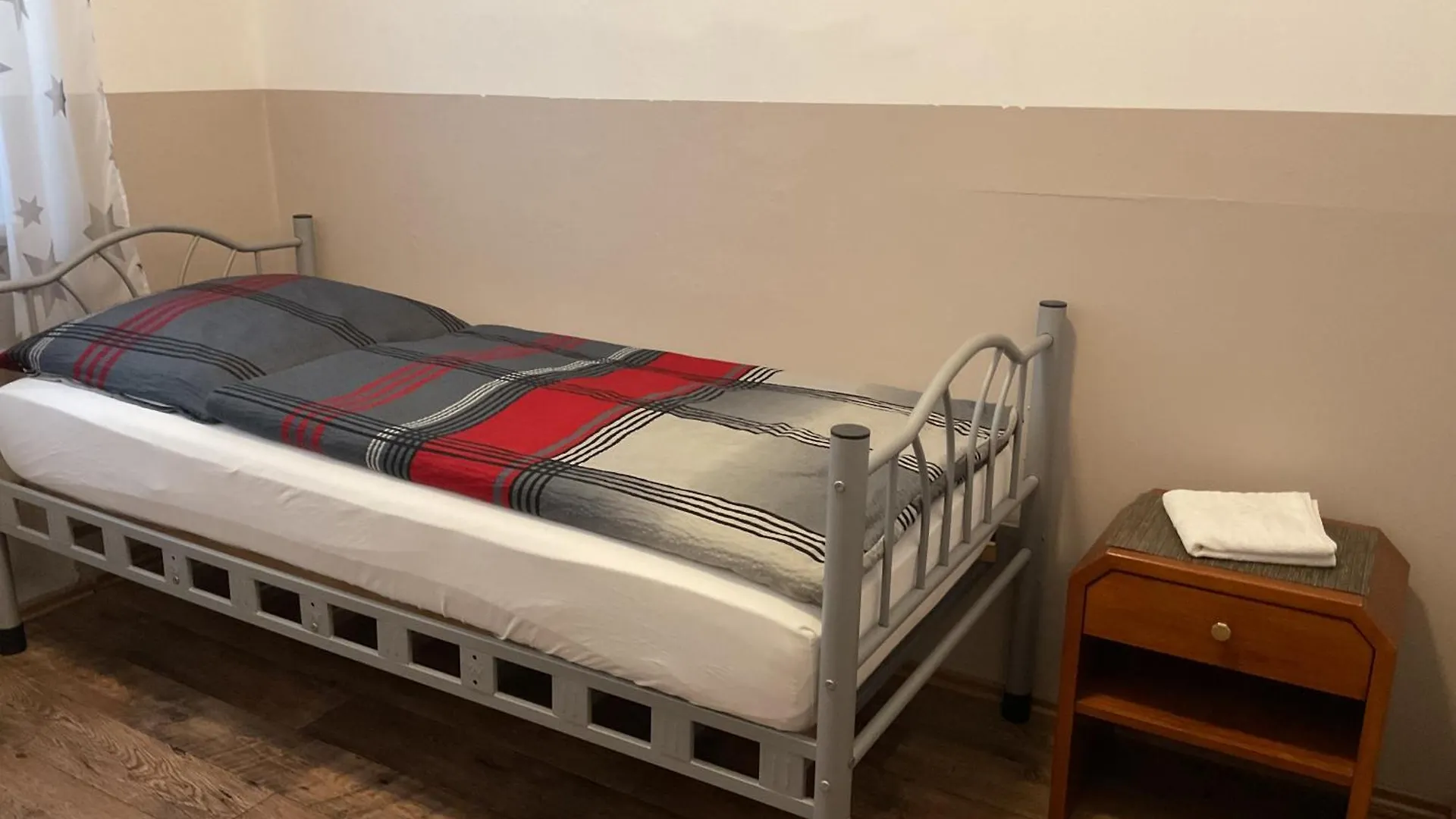 Hostel Pension&Hostel Anna - Monteurzimmer Munich
