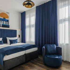 Homaris East Side 3*, Berlín Alemania